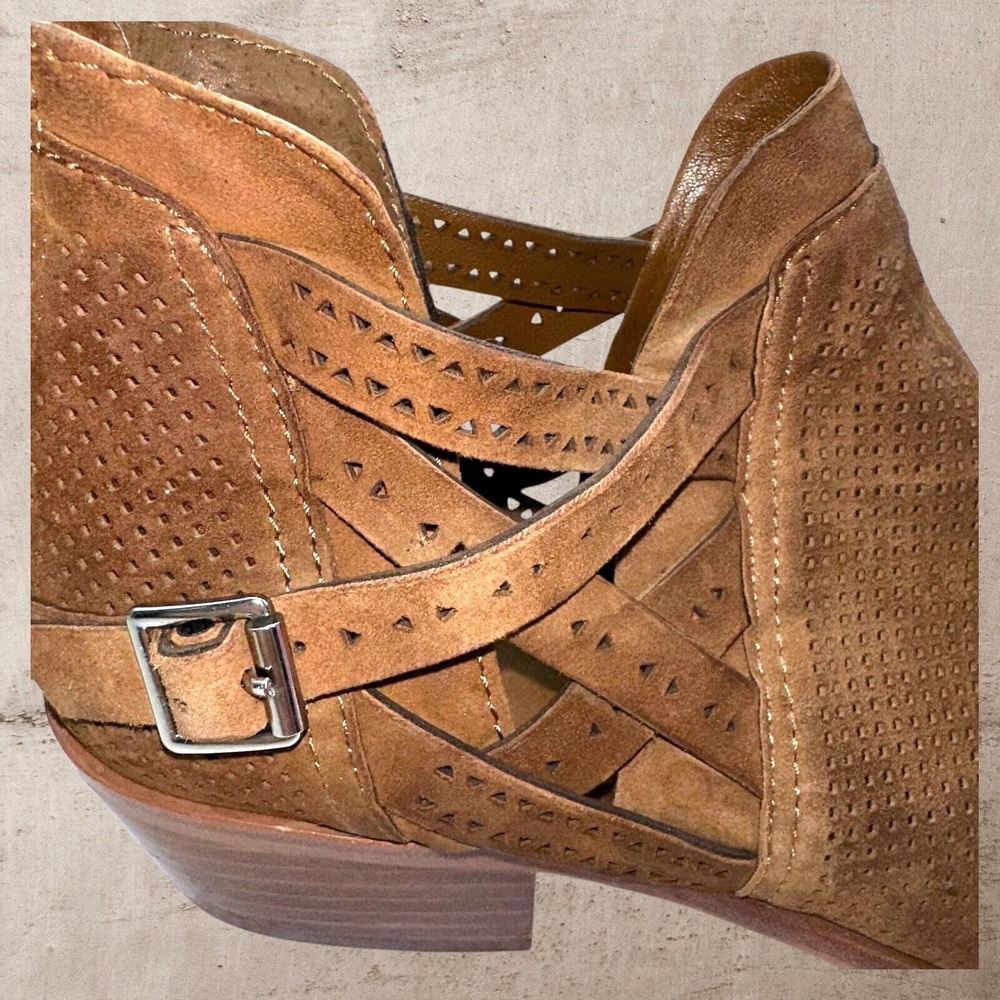 Vince Camuto Women Pranika Seed Brown True Suede Perforated Bootie Boot 9.5 EU41 - Picture 7 of 14